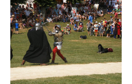 Le club présent à la fête médiévale de Lusignan